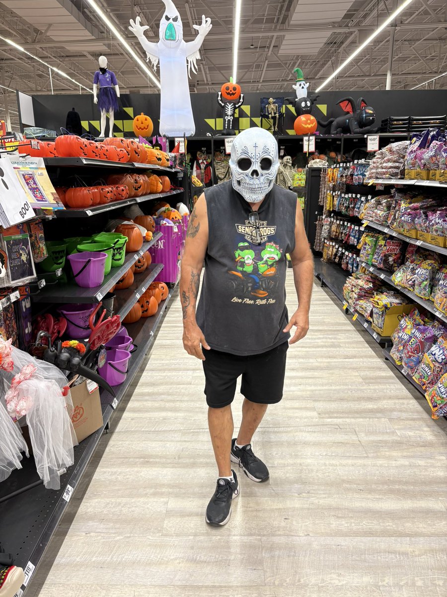 47 Days Until Halloween !!! 🎃