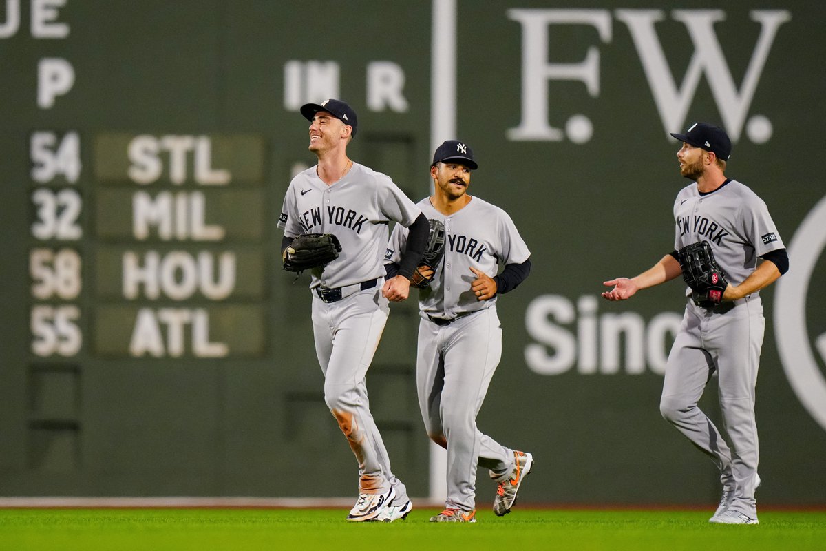 Yankees's tweet photo. Securing that series dub.

#RepBX https://t.co/4vu7ty4rna