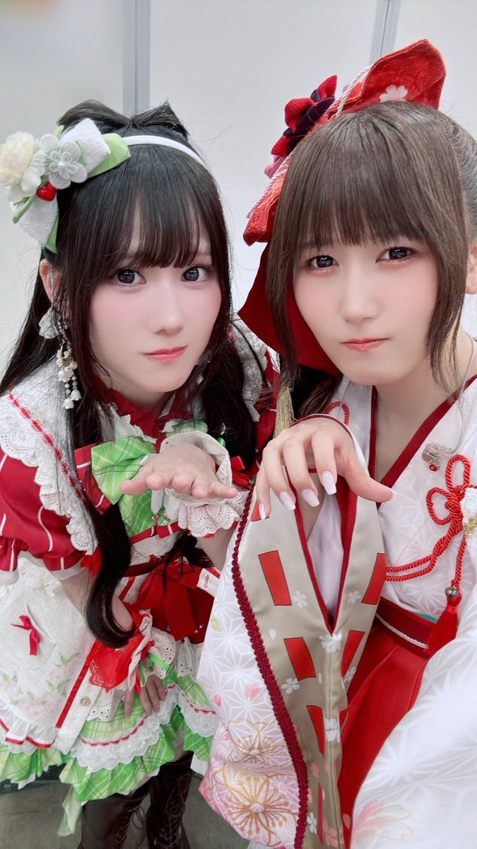 めぎゅし❤️🍎

まさかフルでやらせていただけると思ってなかったHome Sweet Home…！嬉

めぎゅしはとっても頼もしくてかわいくておもしろくて🍎♡だいすきだー！！

ゲネの移動の時いっぱいお喋りしてくれて嬉しかったです🍎🎀

#デレステ10thツアー千秋楽
#デレステ10thツアー千秋楽_day2