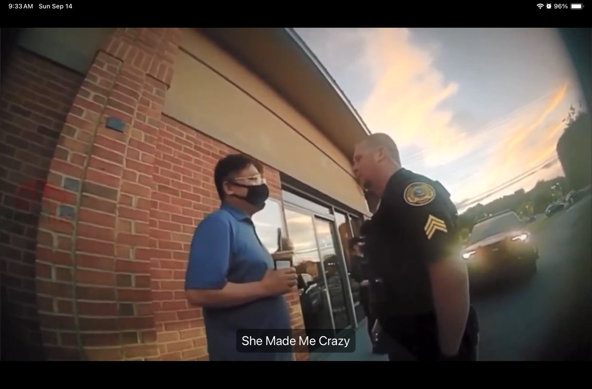 한남 
>고객으로 컴플레인을 종업원이 받아주지 않았다 (마셔보라고 한듯) 
> 나를 화나게 했다 
> 고객이 종업원에게 목소리를 높이는 건 잘못된 일이 아니다

경찰
> 성인 남자는 그렇게 행동하지 않는다
> 너의 큰 목소리는 주변에 피해/혼란(disturbance)를 야기한다
> 목소리 낮춰라, 더 나아가