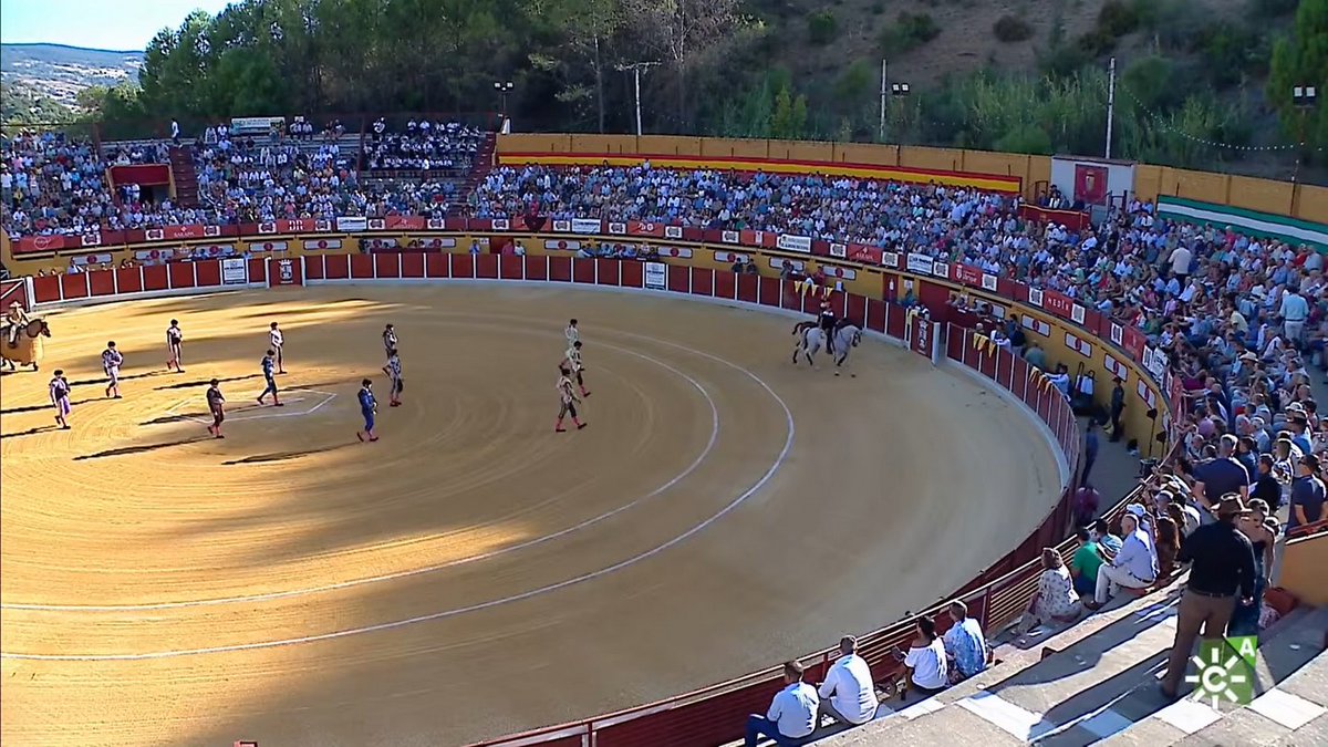 📝 CRÓNICAS

👉 Todos a hombros en Ubrique
chicuelinasytafalleras.com/cronicas/todos… <a href="/noelialopeztv/">NOELIA LOPEZ FERNANDEZ</a>