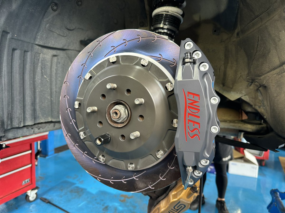 左⇦ガンメタコーティング　
右⇨ガングレーコーティング堀文字仕様