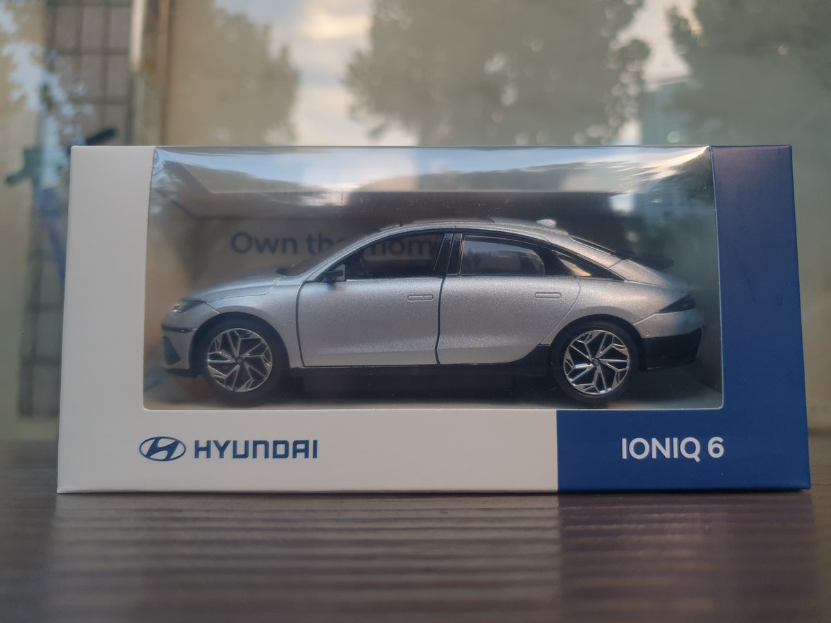 며칠 뒤 생일 케이크를 위한 에이를 샀어요.. 두구두구