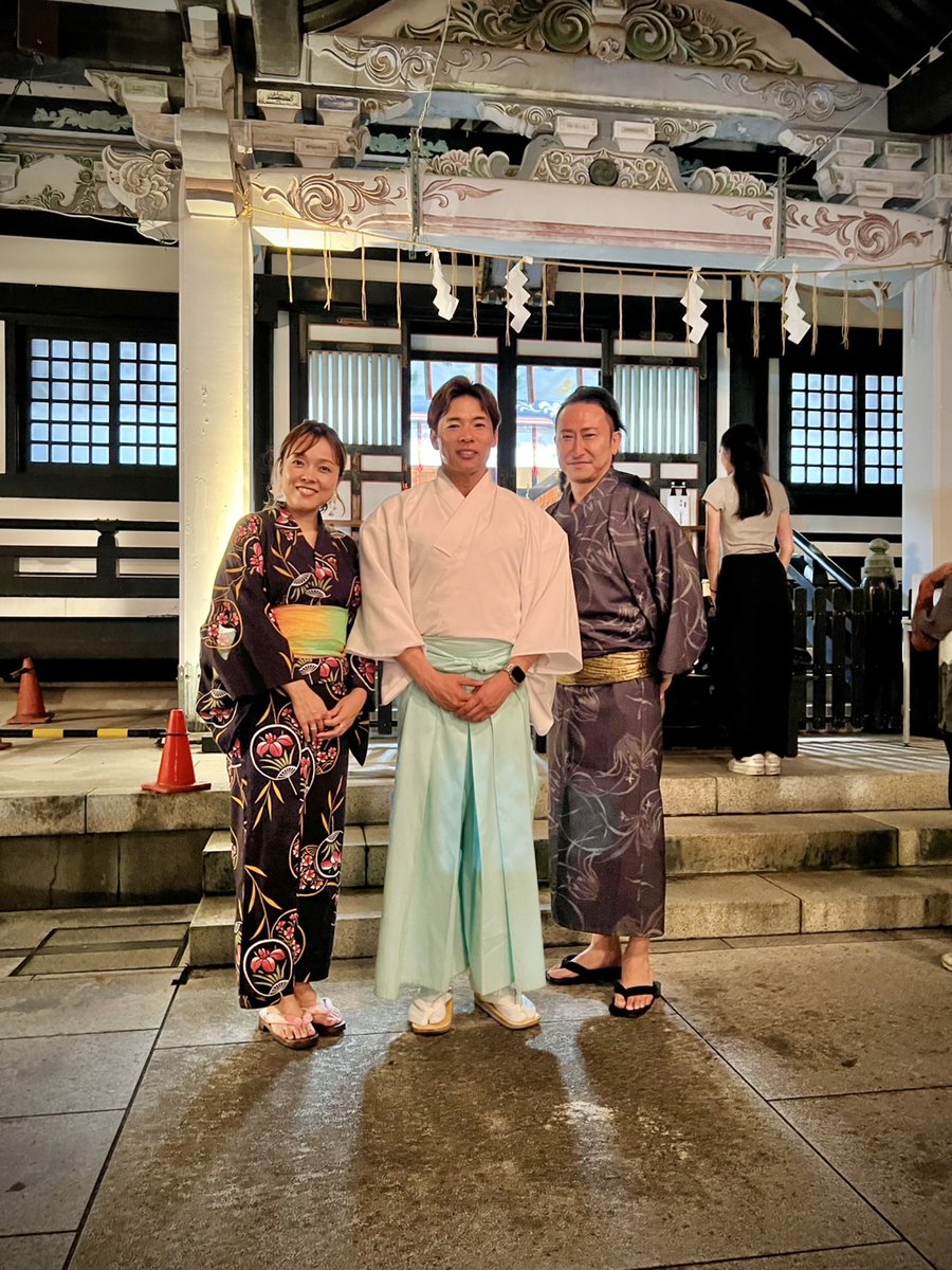 9/13 #亀有香取神社例大祭

#かつしかFM 奉納ライブ『KAGURA』

#槌谷知佳 さんと共に
MCを務めてまいりました🎤

スペシャルゲストは、唐松宮司。

誕生日も祝って頂き、感謝です‼️

#KAGURA は、続いていきます。
今後とも
宜しくお願い申し上げます🙇

#亀有 #祭り #神楽殿 #僕も歌いたい