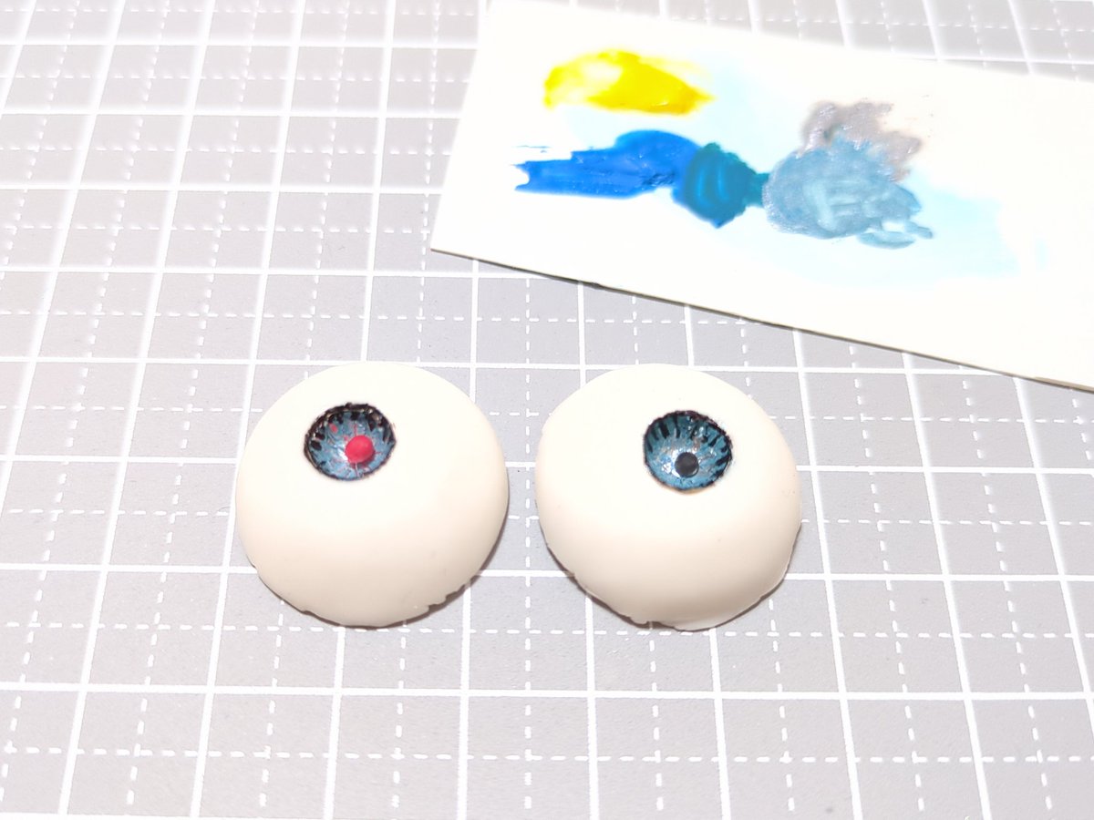 drop2861's tweet photo. ヒカルと光
目だけどうしても作ってみたかったんだけど、やっぱり難しい！
フィギュア作ってる方とかドールのカスタマーさん尊敬する✨
 #光が死んだ夏  #ファンアート  #粘土 https://t.co/zMfCk6Z8Gj