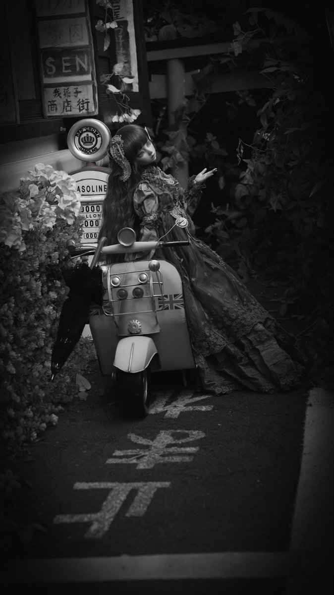 スタジオオーナーさん手作りのドールサイズの道路があります！！！

 #ドールスタジオSEN