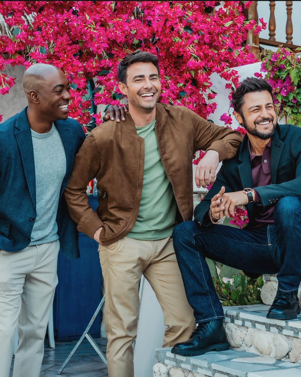 #tylerhynes
#hynies
#thegroomsmen 
#hallmarkchannel 
<a href="/hallmarkchannel/">Hallmark Channel</a> 
#jonathanbennett 
<a href="/iambjbritt/">BJ Britt</a>
#bjbritt