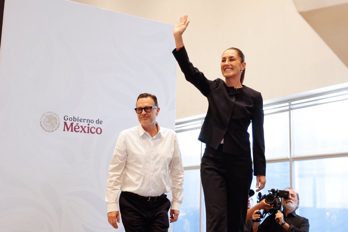 Los actos republicanos son de encuentro y colaboración, de respeto y civilidad, y con orgullo así los vivimos en #Querétaro.

Hoy acompañé a nuestra Presidenta Claudia Sheinbaum Pardo, en su informe de gobierno ante la sociedad queretana, reiterándole nuestro deseo de que le vaya