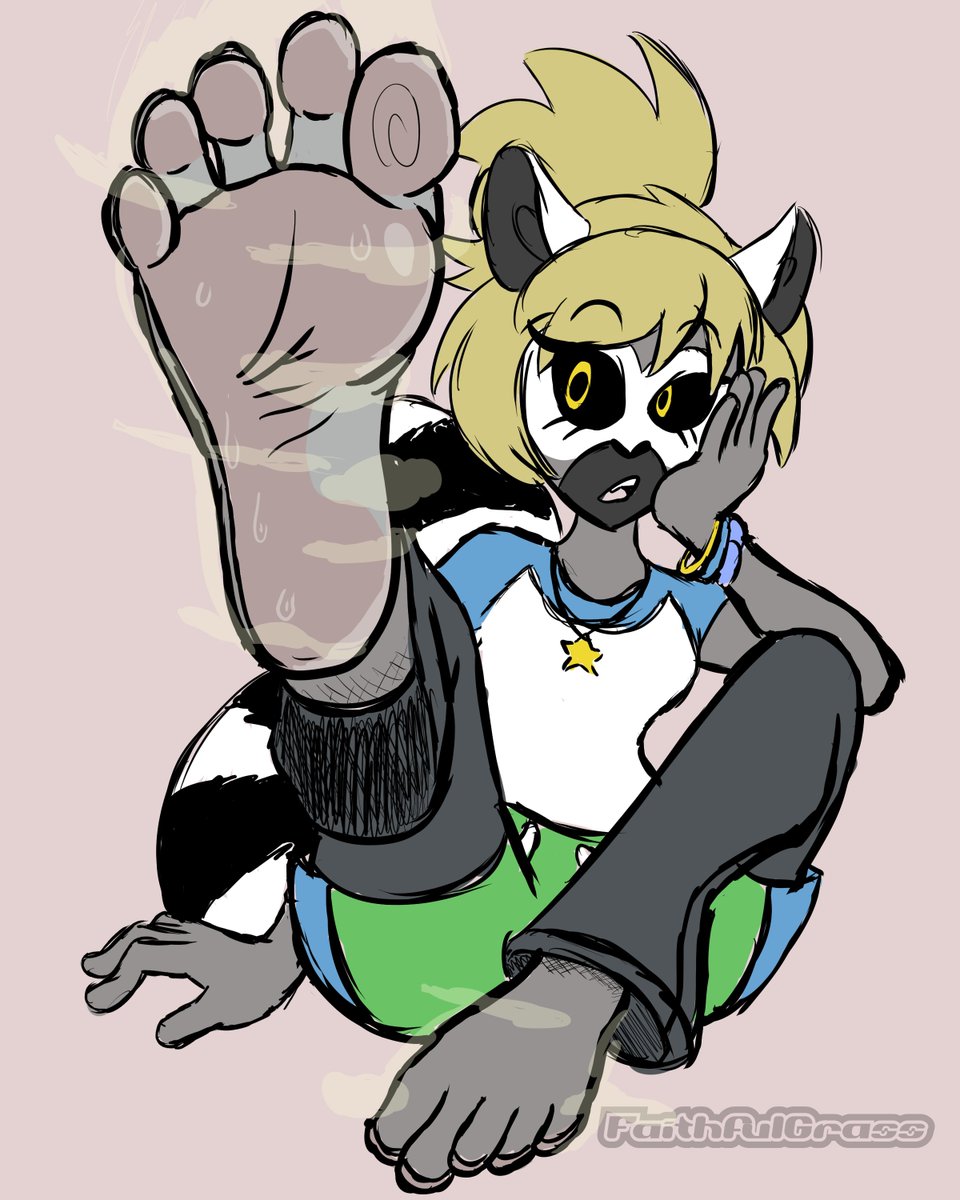 Lalia after an hour walk around the park.

Sketch paid art for <a href="/GiselleNVivian/">BearFreak</a>