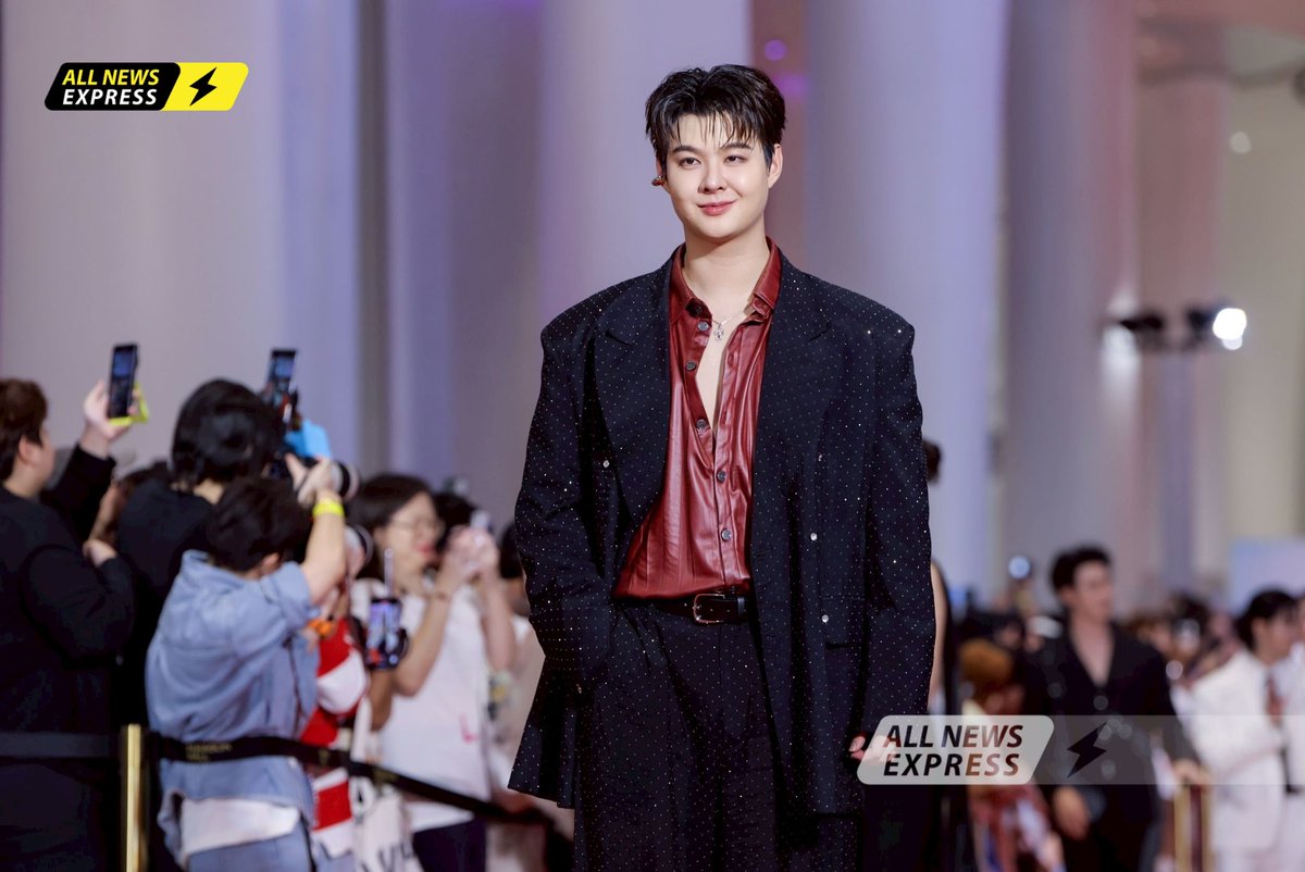 "เซ้นต์ ศุภพงษ์" ร่วมเดินRed Carpet ในงาน งานประกาศรางวัลระดับประเทศ FEED X KHAOSOD AWARDS 2025   

#SAINTxFEEDxKSawards2025
#Saint_sup
#FeedxKhaosodAwards2025