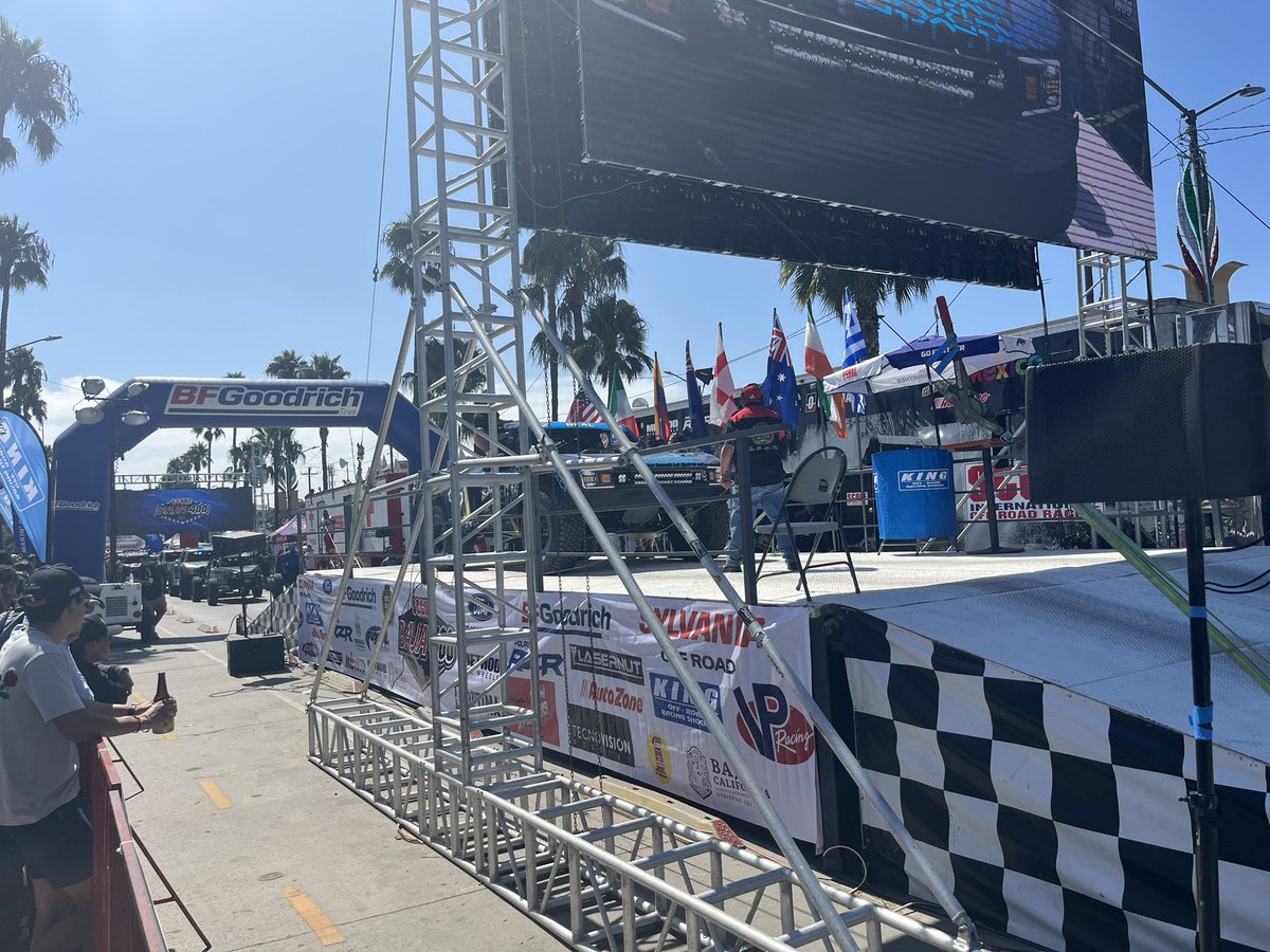Pacomovi's tweet photo. 🏁🚙 Ciudad Juárez presente en Baja 400 de Score International
Orgullosos de mostrar nuestro potencial turístico y abrir camino para eventos de clase mundial del #offroad también lleguen a la Frontera.
@MunicipioJuarez #Baja400 @CruzPerzCuellar @ahChihuahua @JuarezFeliz https://t.co/5VTX4uYk74