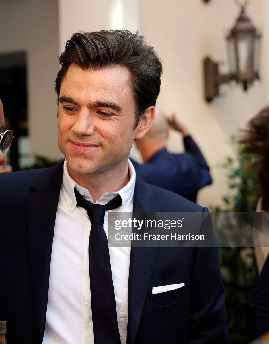 ilouvrep's tweet image. yeah