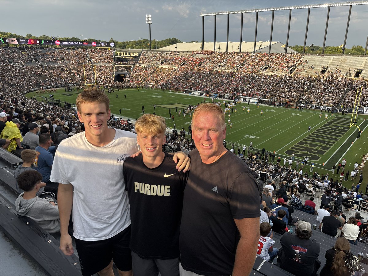 Watching football with <a href="/EliMeyer229/">Eli Meyer</a> and <a href="/JordanMeyer_23/">Jordan Meyer</a>