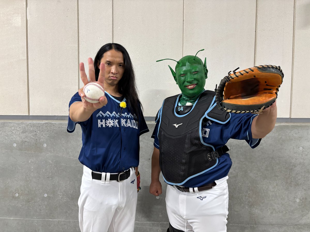 ozbrown_stv's tweet image. 今日で見れなくなるのが寂しいので…
tver.jp/episodes/ep6q6…
ファーストピッチ⚾オフショット大放出！

①写真を撮るたびに球種が変わる布川

#オズブラウン   #オズワルド  #トムブラウン
#lovefighters