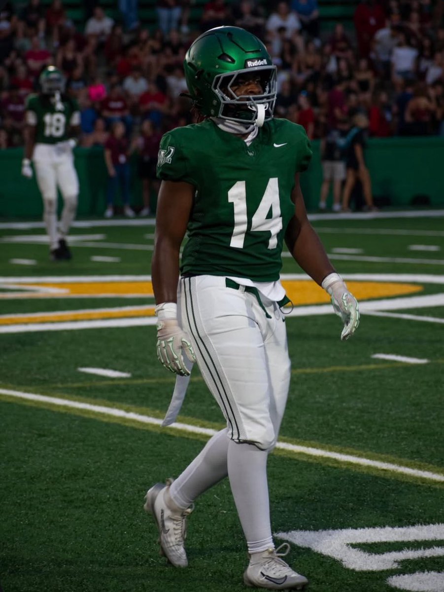 hudl.com/v/2SeQJe
hudl.com/v/2SfvCX

Check out my highlights college coaches!