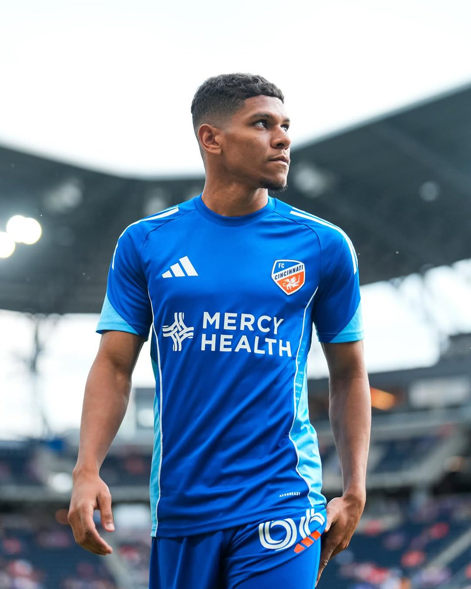 MarioSanchezVe's tweet image. ¡REVULSIVO!

Ender Echenique entró al minuto 90+3 y DIO ASISTENCIA con FC Cincinnati que venció agónicamente 2-1 a Nashville SC en la MLS.

Primera asistencia del venezolano en la MLS.