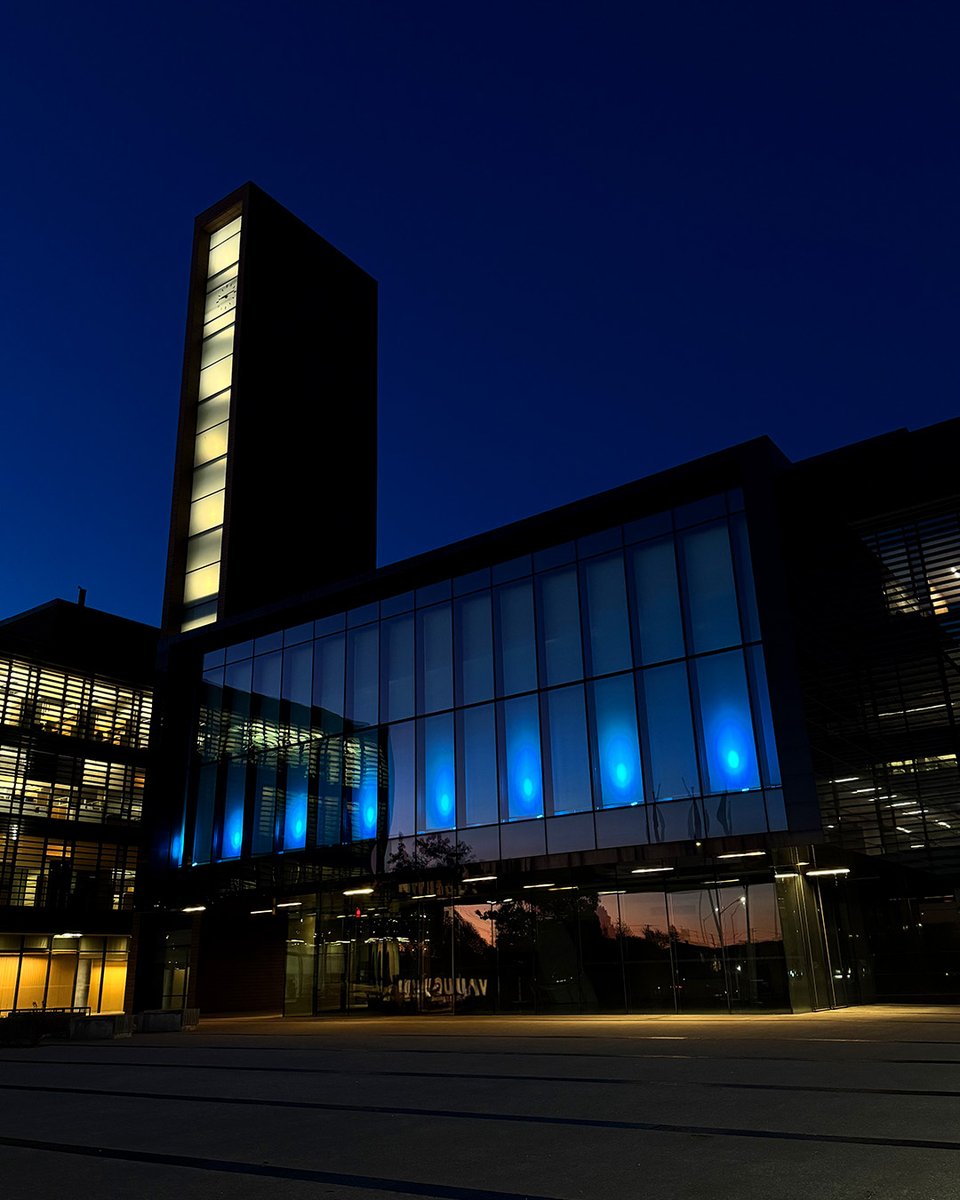 City_of_Vaughan's tweet image. At the request of the Prostate Cancer Foundation Canada, Vaughan City Hall has been illuminated blue this evening in recognition of Prostate Cancer Awareness Month. Learn more about City proclamation, illumination and flag-raising requests at vaughan.ca/ProtocolServic…