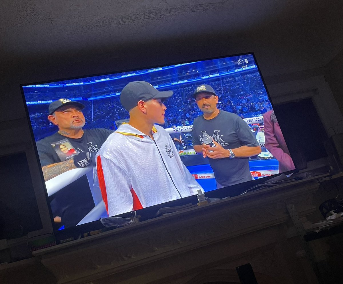 OccupyTree's tweet image. Food cooking… got my drink… ready for da fight 😎