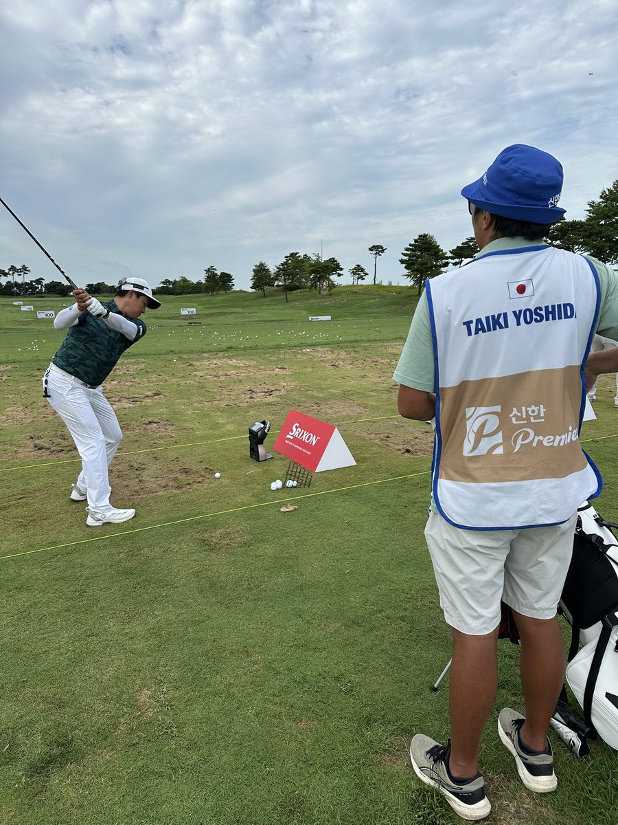 JGTO_official's tweet photo. #shinhandonghaeopen 最終日
ドライビングレンジでスタート前の最終調整⚙️
この後12:00よりゴルフネットワーク、ゴルフネットワークプラスにて生中継💡
#みんながんばれ https://t.co/qr4tlst7i3