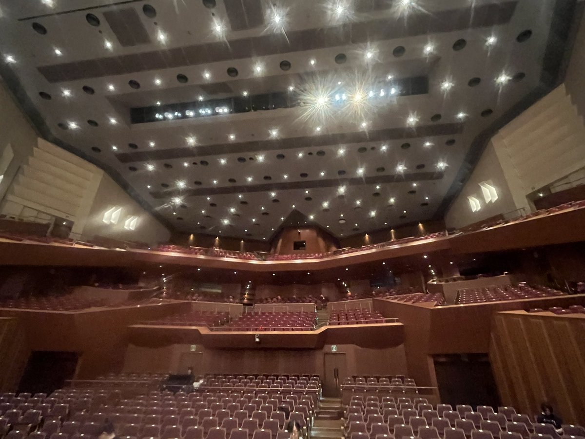 fujita_catatac's tweet photo. サラダ音楽祭in東京芸術劇場、はっじまるよ〜
https://t.co/iZ7jv2FjCW https://t.co/jYyabVfb2L