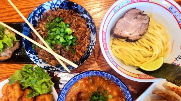 Budget Travel tweet media