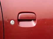 throttleandtech's tweet image. 3 Types of door handles in cars. One out of the three is absolute perfection. Other two are bull sh!t. In quest for modern design, we often get ahead of ourselves and choose form over function.