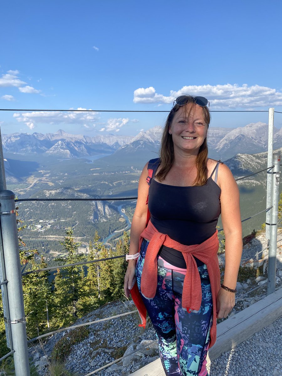 hollywood2nt's tweet photo. My adventures in Canada https://t.co/mHxN2by3Oi