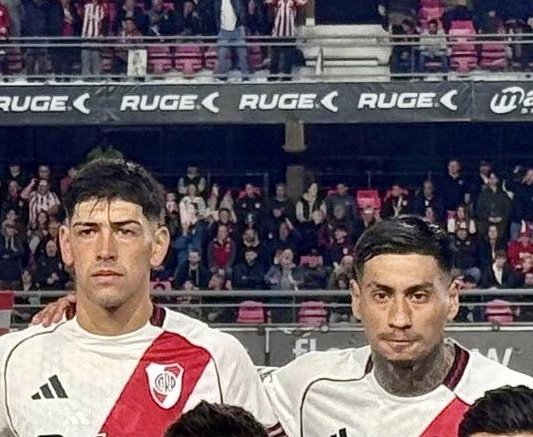 Gallardo los tiene encerrados toda la semana en un sótano sin luz solar, haciendo trabajos forzados y alimentándose una vez por día con un plato de fideos blancos. Y me parece perfecto.