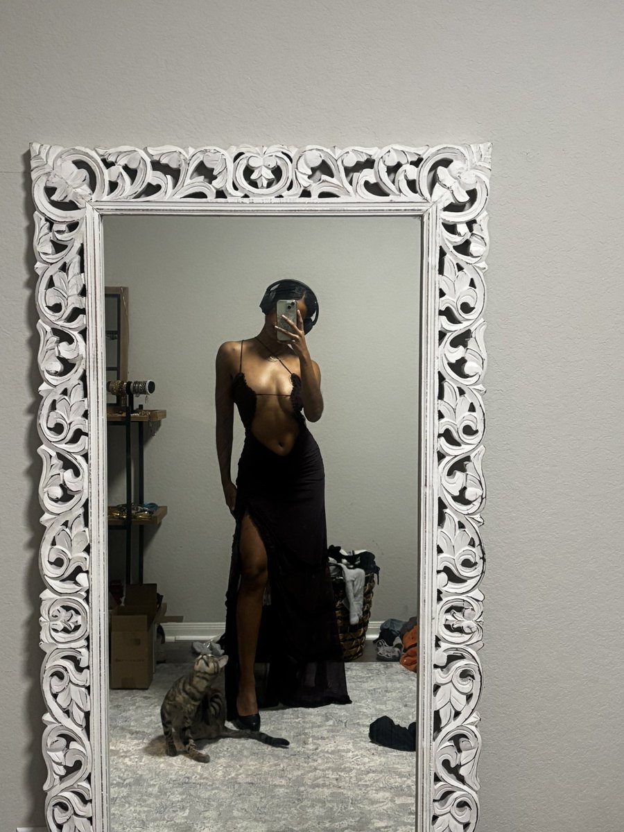 tweet inspired by me looking @ myself