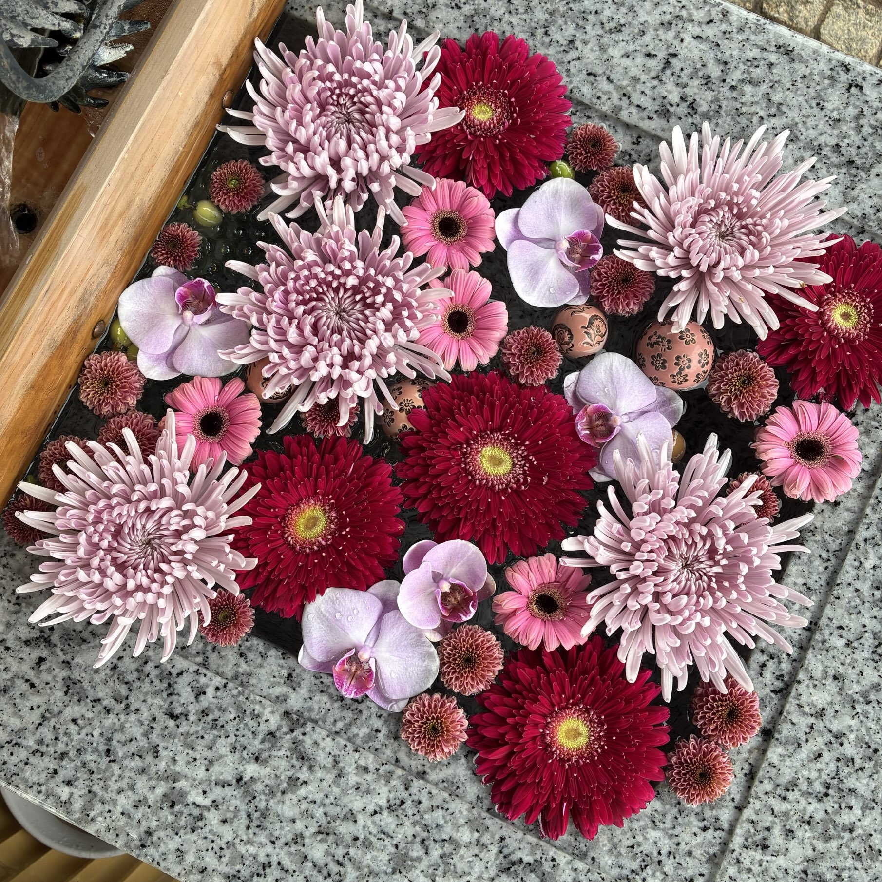 地球花 花 adidas ZX 8000 “Hanami” Pack Celebrates Japan and Germany's