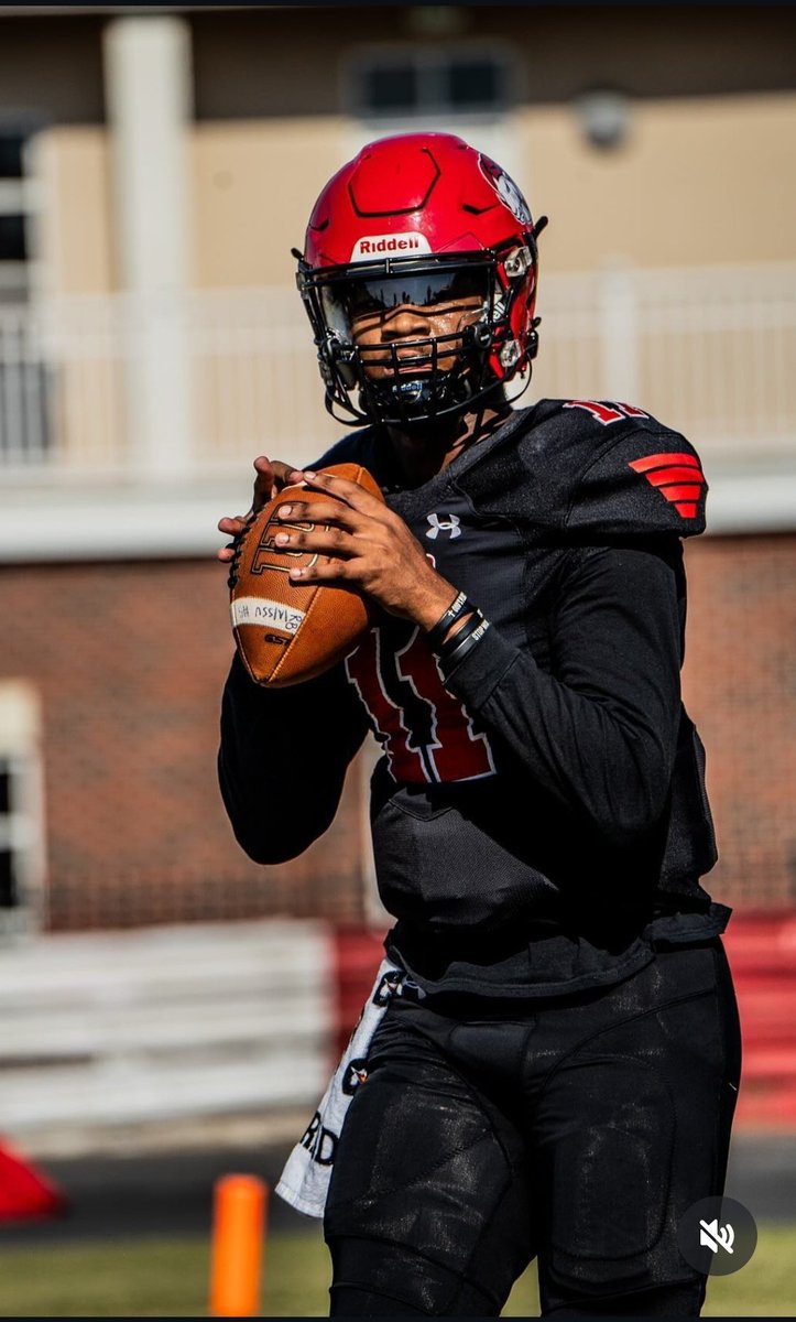 Daylin Lee Stat Line was Insane tonight 15/17 251 Passing Yards 4 Passing Touchdowns 1 Rushing Touchdown. One of the Best Games of his Rams Career. <a href="/DaylinLee11__/">Daylin Lee</a>   <a href="/WSSURamFootball/">WSSU Rams Football</a>