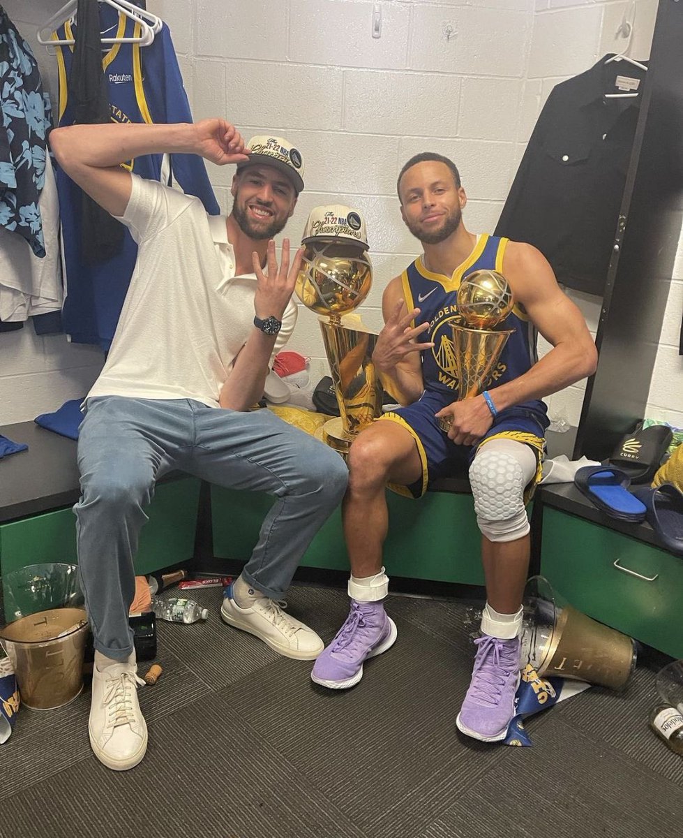 StephMuse_'s tweet photo. Still the greatest duo in NBA history. https://t.co/EainBIecNl
