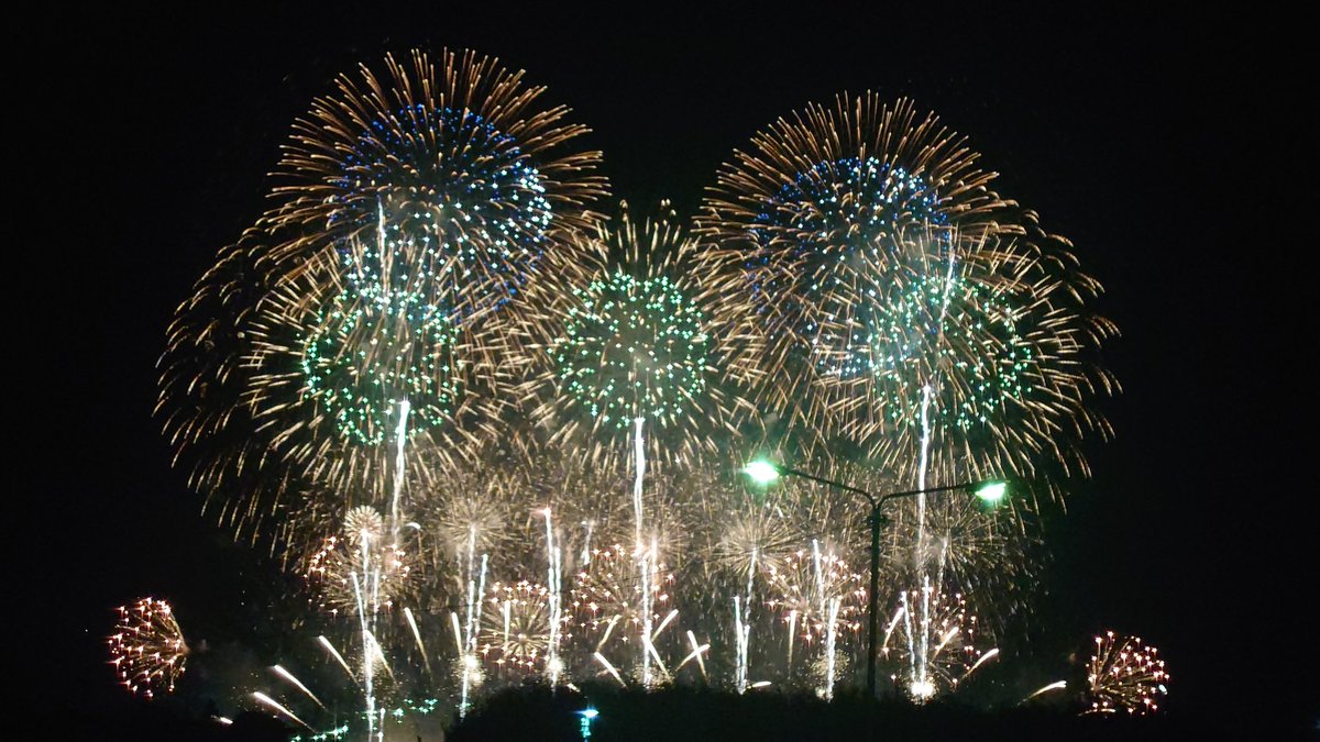 ipcs81's tweet photo. 利根川花火大会、最高でした👍🎆
#利根川大花火大会 https://t.co/B7LJBXhJrJ