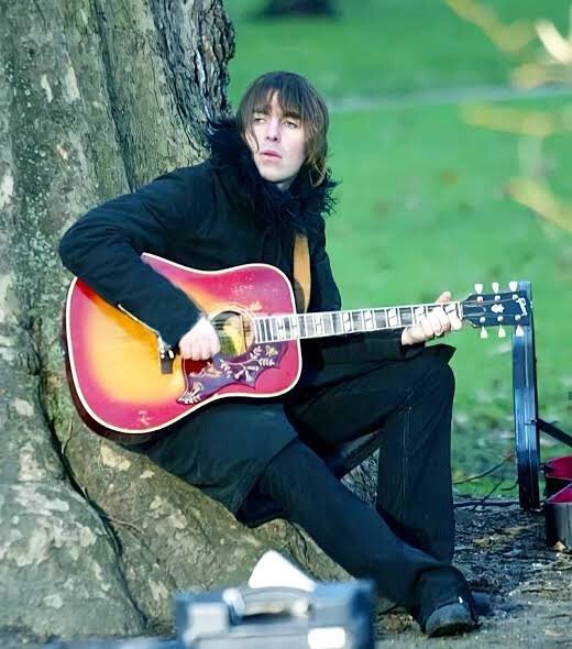 XHRAE_Canal28's tweet photo. #RecomendacionDelDia “Songbird” último sencillo de “Heathen Chemistry” (2002) quinto álbum de estudio de la banda Oasis. Transmitido desde marzo de 2003 en #Canal28
Enlace https://t.co/kj1WCPxKmN https://t.co/GJdgYpK23T