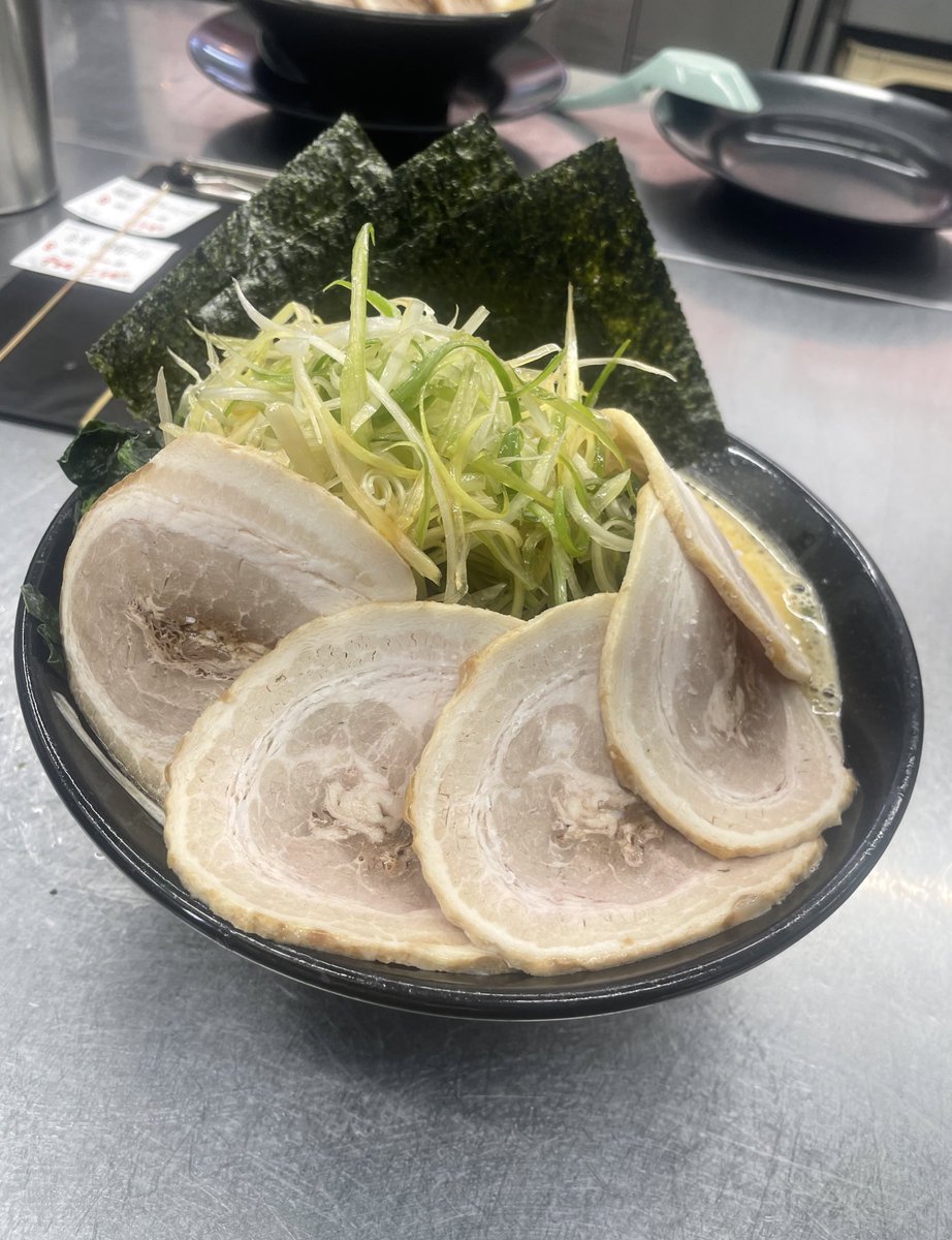 食品サンプル　横浜　家系ラーメン チャーシュー　煮卵入り 食品サンプル 横浜 家系ラーメン チャーシュー 煮卵入り - メルカリ