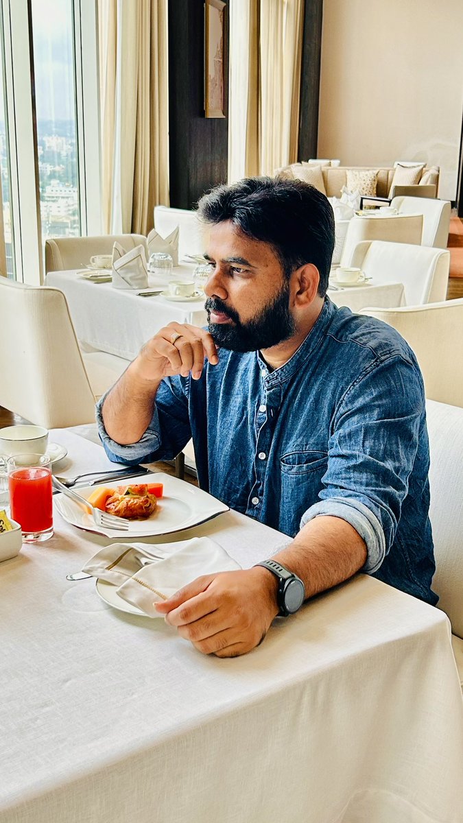 SingamN's tweet image. Good Morning, lost in thoughts #LiveLife