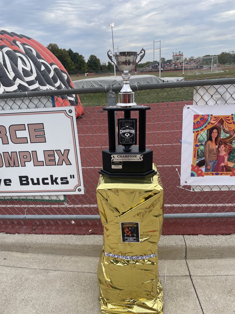 GoBucksSuper's tweet photo. Great event tonight for Noah. Thank you Brunswick and Buckeye Boys Soccer for a very successful and fun night https://t.co/Qor2y0vV5M