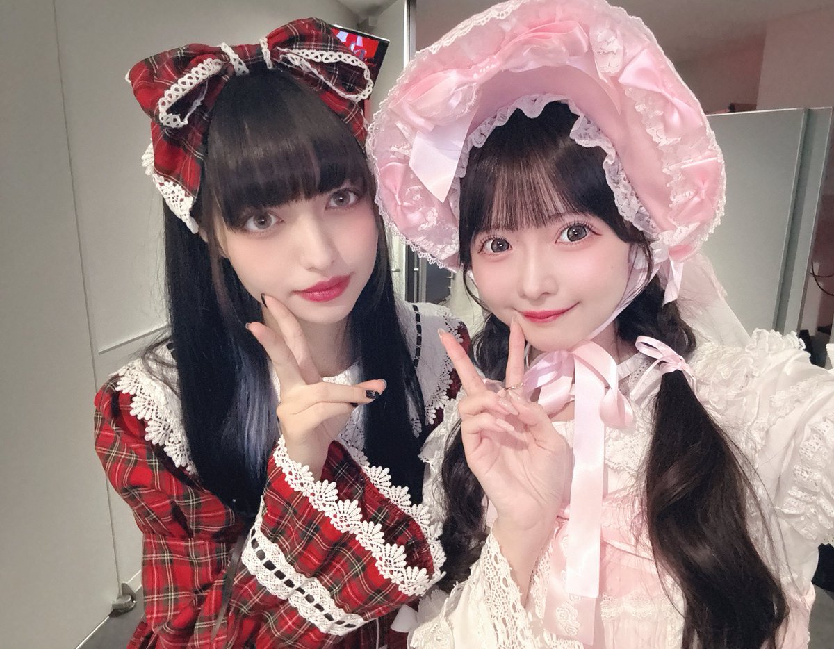 minami_arincha's tweet photo. 大好きなしらいさんと多屋来夢さんとお写真を撮らせていただきました꒰ᐢ⸝⸝´ඉᯅඉ⸝⸝ᐢ꒱🤍🖤
リハーサルもずっと観させていただいたのですが本当に本当に天使すぎて震えました⸝⸝ʚ̴̶̷̆_ʚ̴̶̷̆⸝⸝🪽
お忙しい中ありがとうございました😭🤍 https://t.co/luohOeziXd