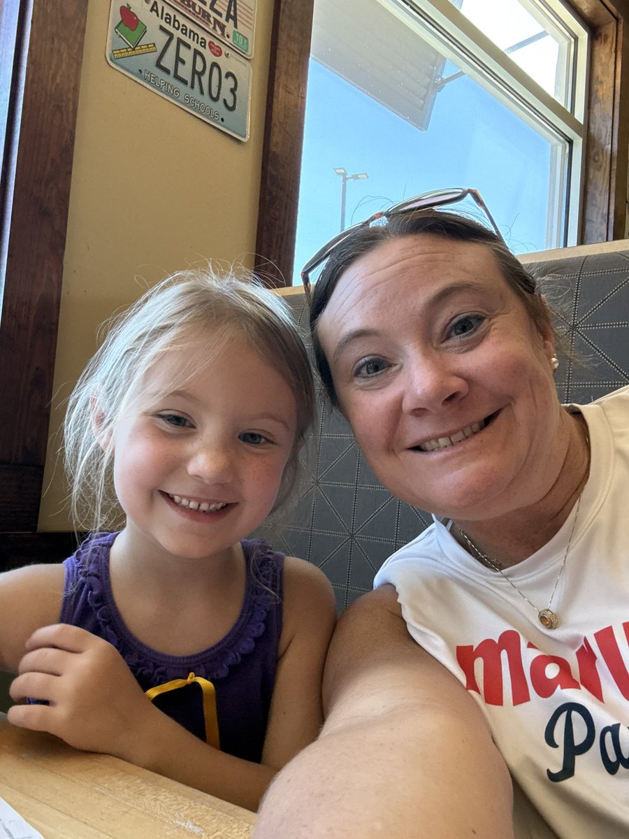 Made it home from 🥎 just in time for Louisiana Saturday Night in South AL! Geaux Tigers!

youtu.be/nyAQ2OHXu8k?si…