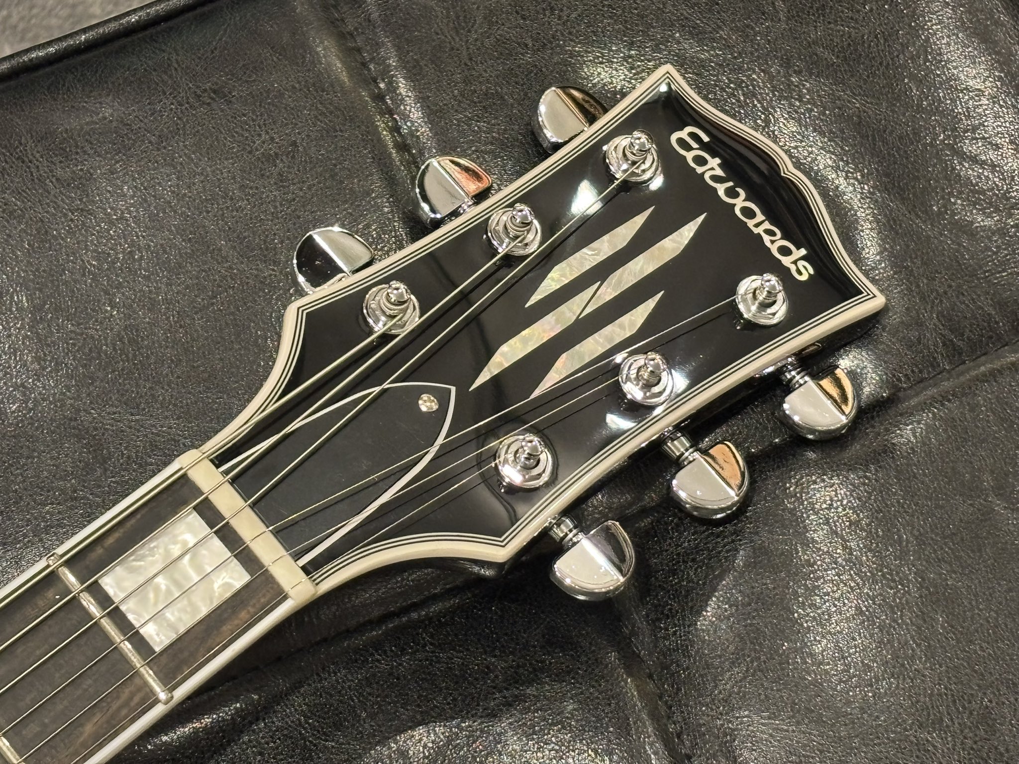 ☆ミラーピックガードがカッコいいBUSKERS ST 新機能を追加改造済 ☆ミラーピックガードがカッコいいBUSKERS ST 新機能を追加改造