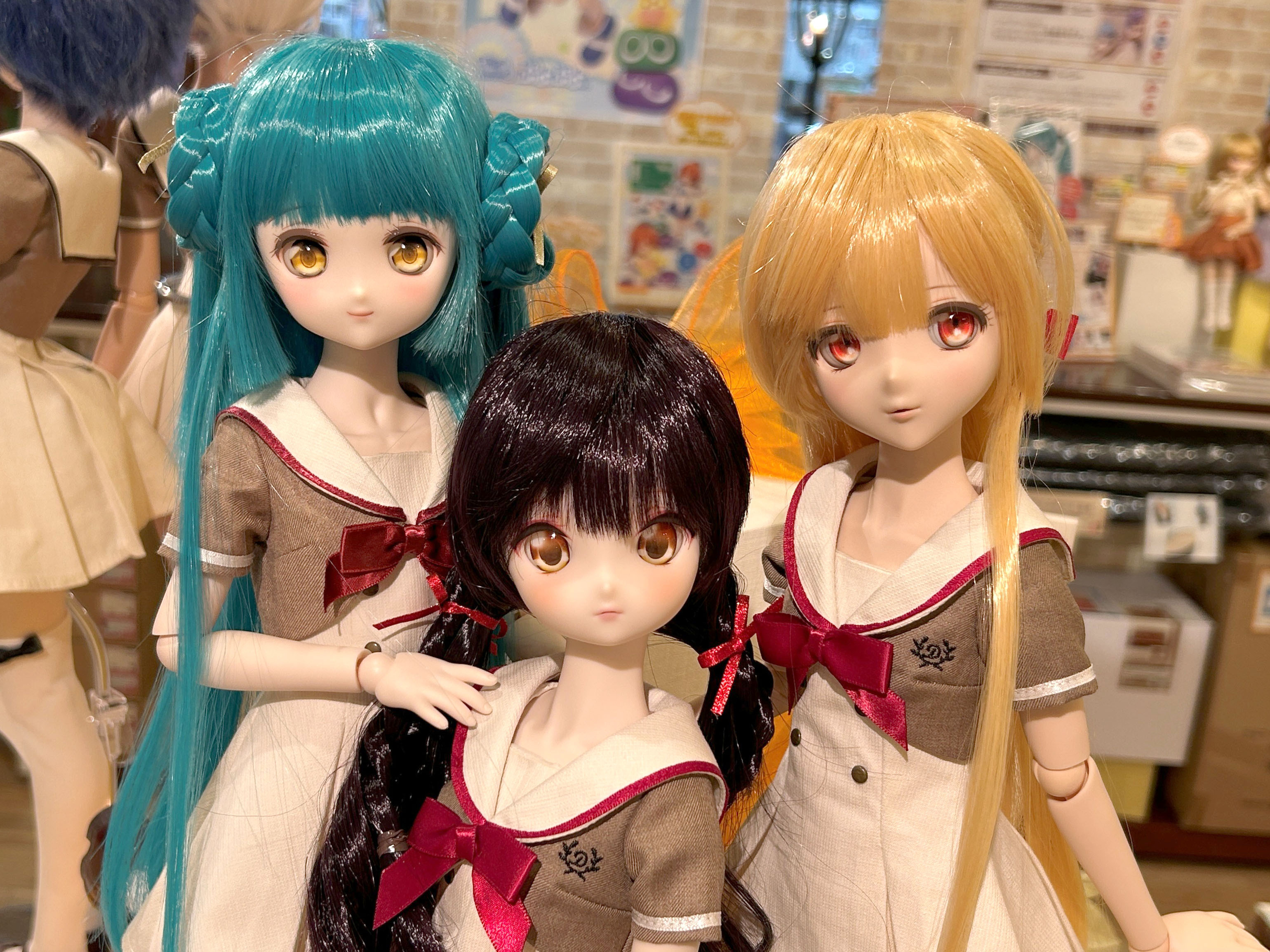 初音 アキ（漫画 ドルおじ #ドールに沼ったおじさんの話 絶賛