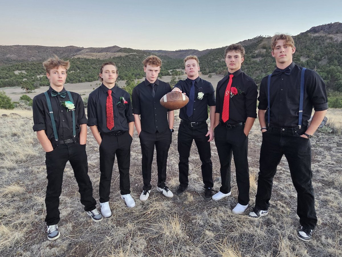 Cochran_jeffc's tweet image. Hoco dance 2025!