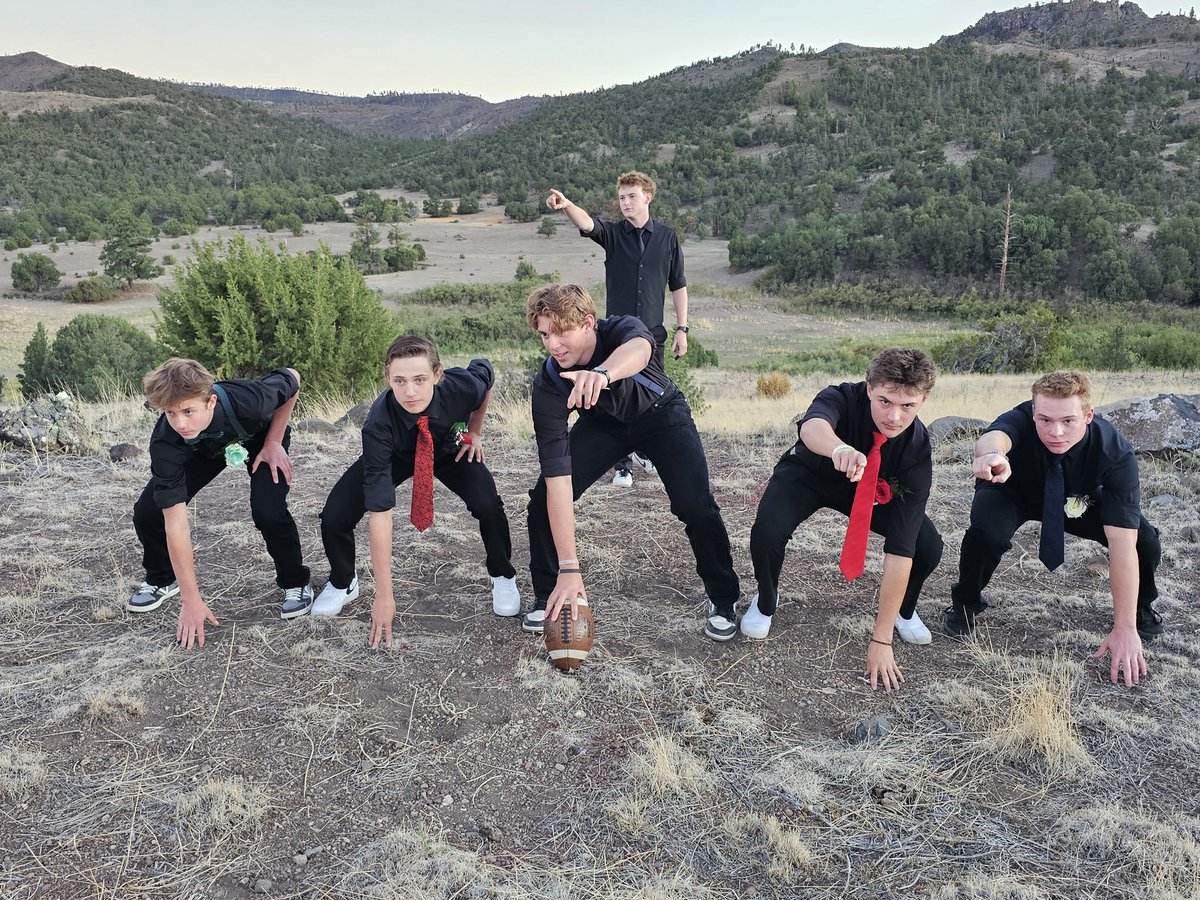 Cochran_jeffc's tweet image. Hoco dance 2025!