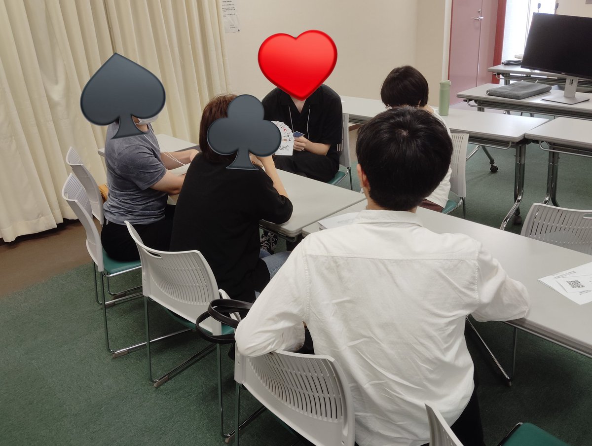 MathP_cup's tweet image. マスプライム杯では、選手たちの試合の裏で現地観戦の方々が素数大富豪中〜〜〜

 #素数大富豪
 #マスプライム杯