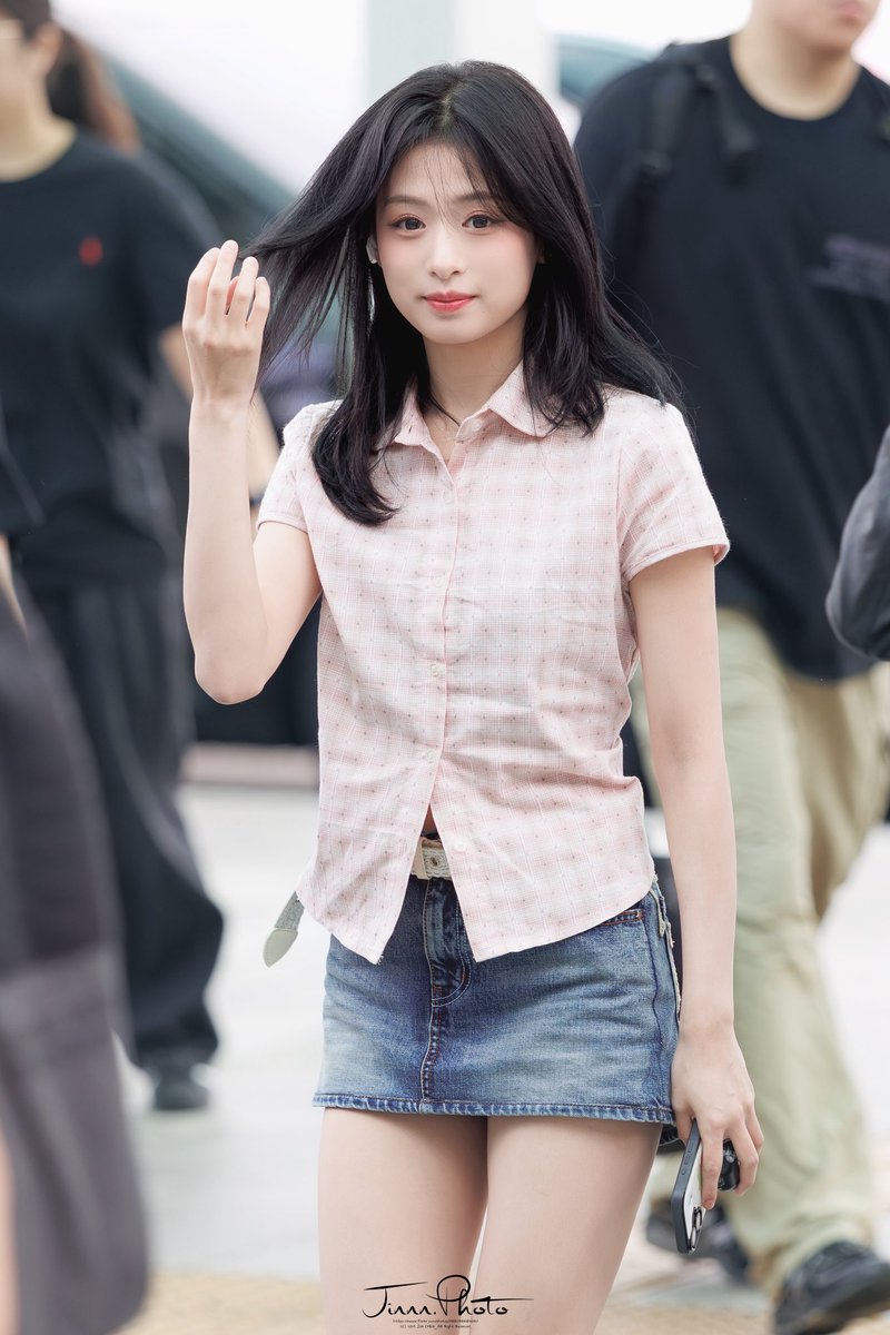 Pretty girl 😮‍💨
#아현 #AHYEON #郑雅贤 #アヒョン