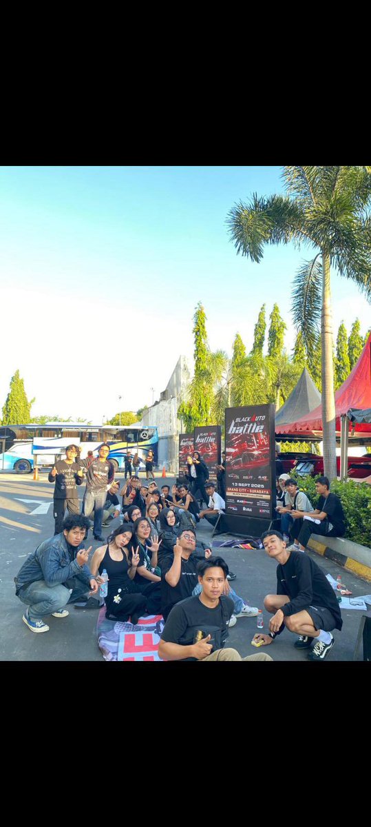 syruldwi's tweet photo. MnM Surabaya https://t.co/7Zj9uv1ClT