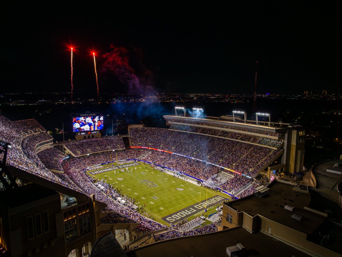 TCU's tweet photo. First home win of the season😈🐸 #GoFrogs https://t.co/uqCuiVhlM7