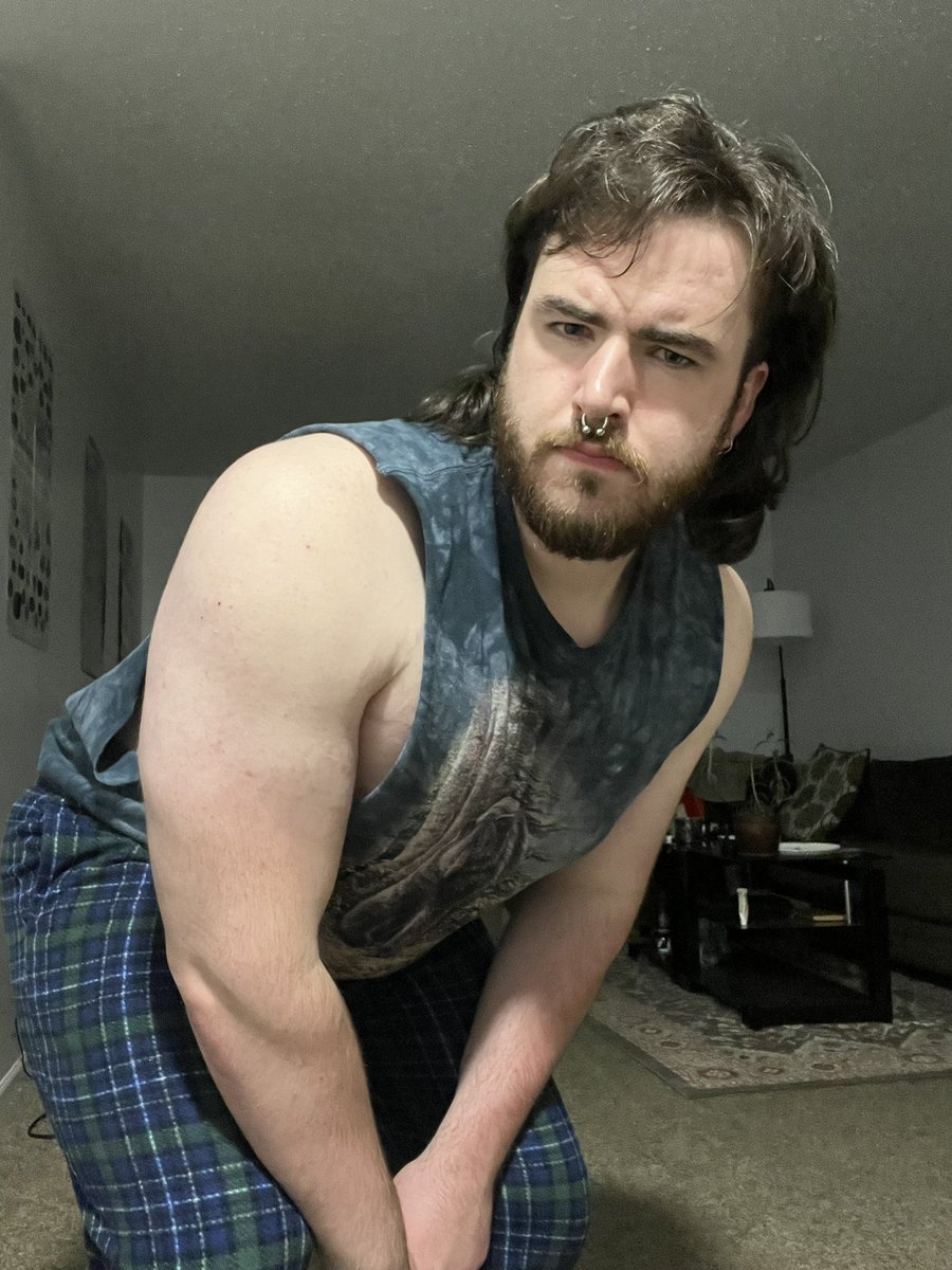 Hold on… lemme get a lil closer…