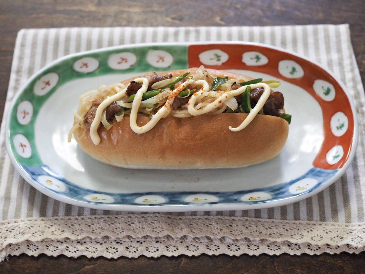 焼きそばパン セブンイレブンの『焼そばパン(日清焼そばU.F.O.ソース味)旨さ