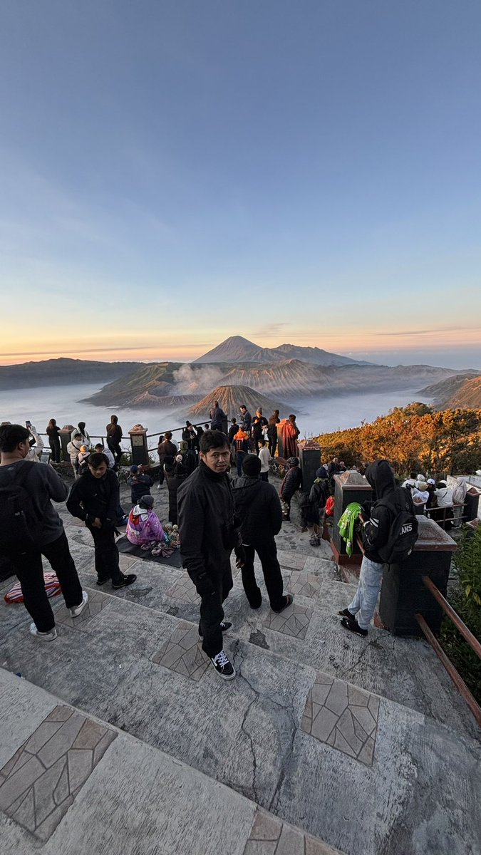 ynsynto's tweet photo. Cukup disimpan #bromo #mountainbromo https://t.co/j8Pv4jJcpB